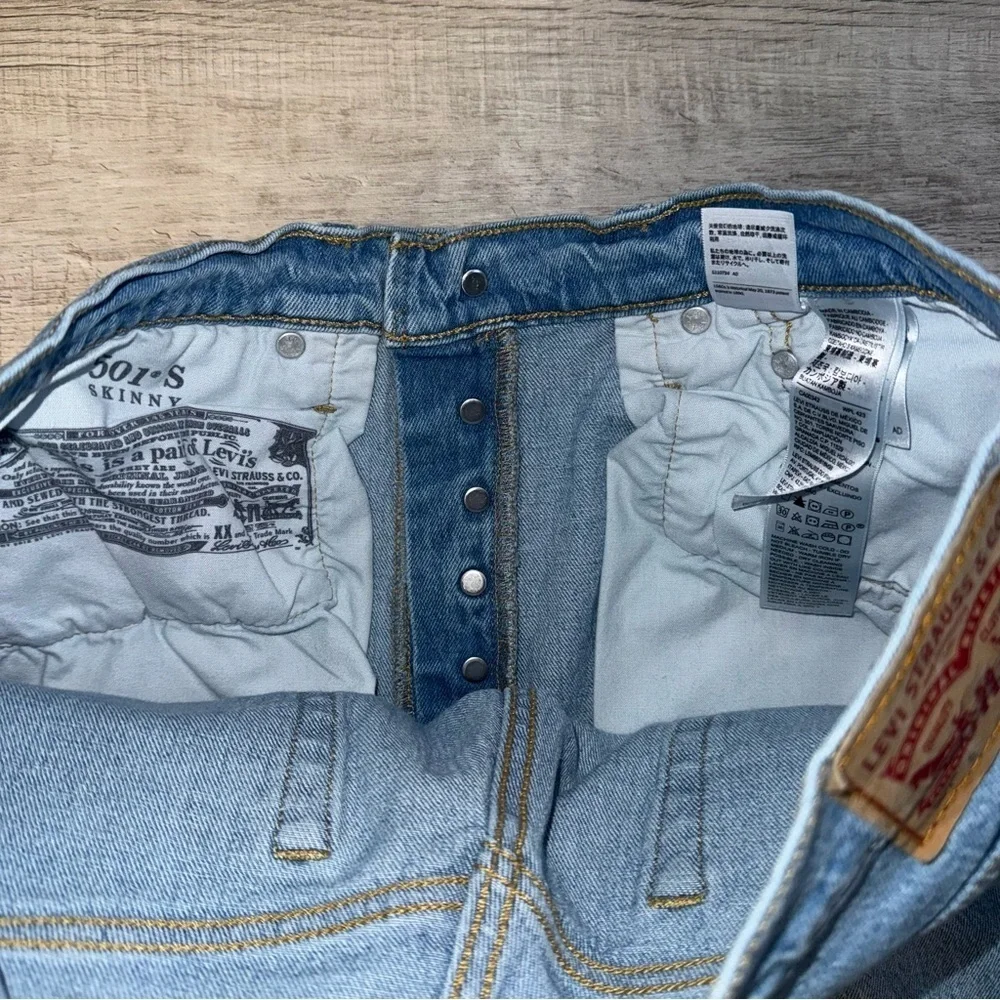 Levis excellent pre
